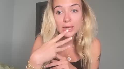 Kelsey Blu online show from May 17, 12:08 am
