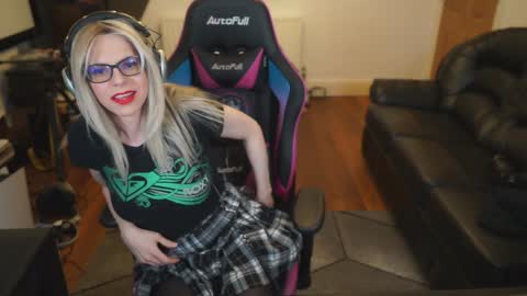 Snapshot of kelseycobalt chatting on December 28, 10:34 pm kelseycobalt online show from December 28, 10:34 pm