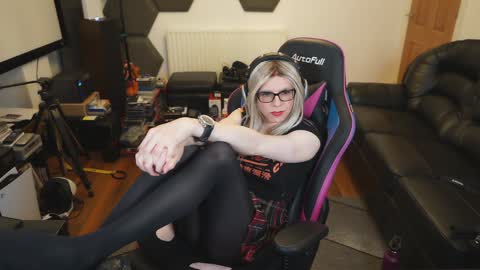 Snapshot of kelseycobalt chatting on January 21, 1:29 am kelseycobalt online show from January 21, 1:29 am