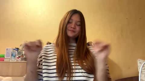 Snapshot of kelseycuesta chatting on February 7, 6:00 pm Mia online show from February 7, 6:00 pm