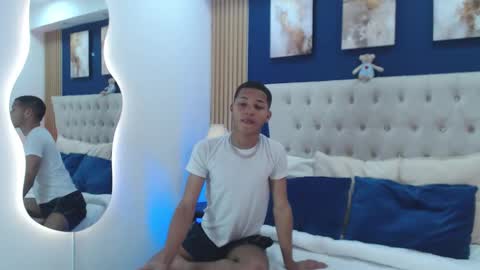 Snapshot of kelvin_josue chatting on March 25, 12:55 pm Kelvin online show from March 25, 12:55 pm