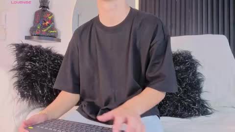   online show from December 22, 7:00 pm