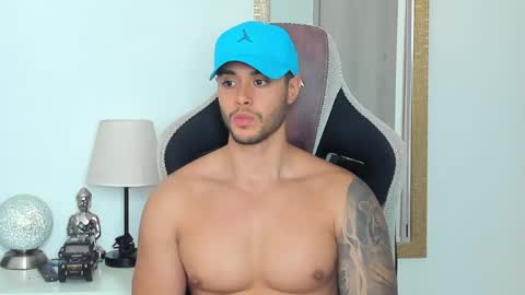 ken_mailik online show from May 20, 11:44 pm