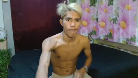 Snapshot of ken_minjun chatting on June 27, 5:51 pm ken_minjun online show from June 27, 5:51 pm