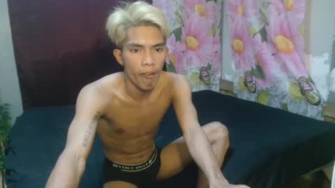 Snapshot of ken_minjun chatting on June 29, 12:05 pm ken_minjun online show from June 29, 12:05 pm