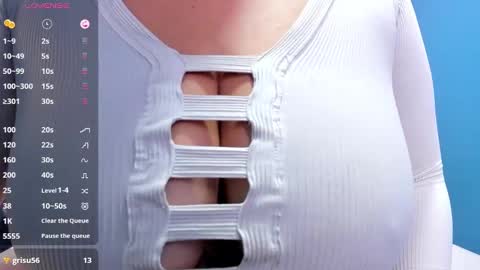 Snapshot of kenda_hot chatting on January 17, 5:41 pm Laura online show from January 17, 5:41 pm