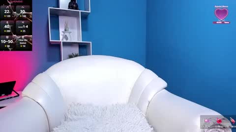 Snapshot of kenda_hot chatting on January 20, 2:25 pm Laura online show from January 20, 2:25 pm