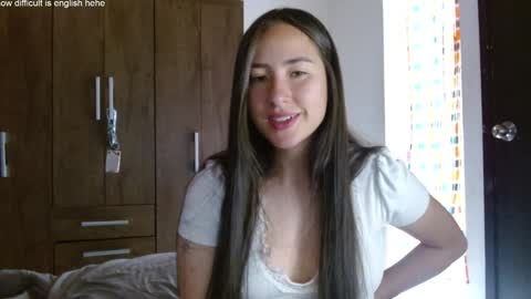 Snapshot of kendal_di chatting on January 12, 7:10 pm kendal_di online show from January 12, 7:10 pm