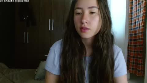 Snapshot of kendal_di chatting on February 11, 11:21 am kendal_di online show from February 11, 11:21 am