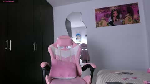 Snapshot of kendal_hot1 chatting on April 29, 10:38 pm Aleja3 online show from April 29, 10:38 pm