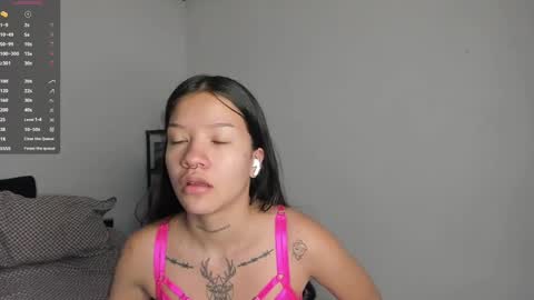 Snapshot of kendalgrey01 chatting on December 2, 1:46 pm Kendal online show from December 2, 1:46 pm