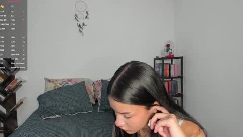 Snapshot of kendalgrey01 chatting on December 23, 3:01 pm Kendal online show from December 23, 3:01 pm
