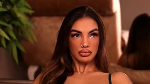 Kendal online show from October 4, 7:01 pm