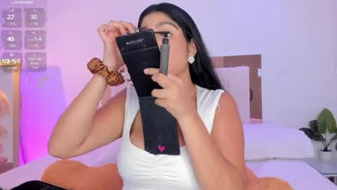   online show from April 4, 8:17 pm