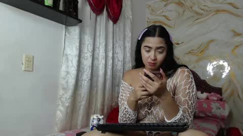 Snapshot of kendall_morry chatting on April 30, 6:09 am kendall online show from April 30, 6:09 am