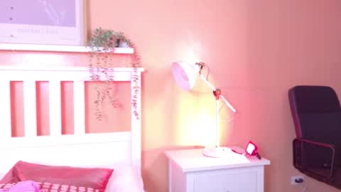 Snapshot of kendalmilleer chatting on October 30, 10:16 am   online show from October 30, 10:16 am