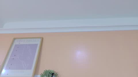   online show from February 23, 9:06 am