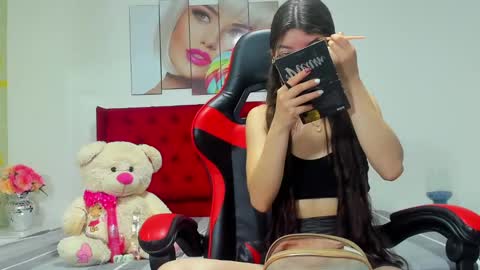 KENDALYENER online show from February 25, 2:33 pm