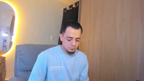 kendel_dimitri online show from February 8, 4:25 am