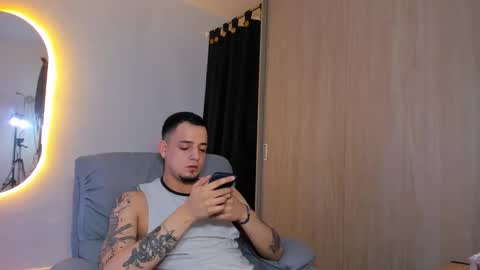 kendel_dimitri online show from February 25, 6:03 am