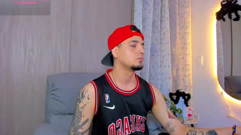 Snapshot of kendel_dimitri chatting on October 18, 12:13 am kendel_dimitri online show from October 18, 12:13 am