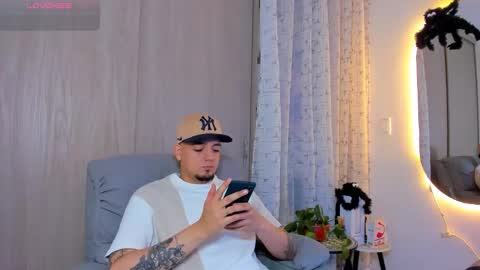 Snapshot of kendel_dimitri chatting on October 26, 5:02 am kendel_dimitri online show from October 26, 5:02 am