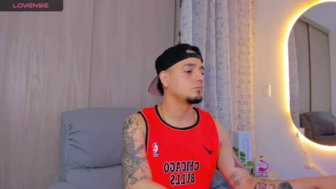 kendel_dimitri online show from November 6, 3:18 am