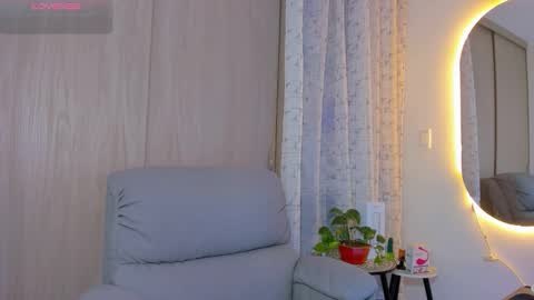 kendel_dimitri online show from November 12, 6:03 am