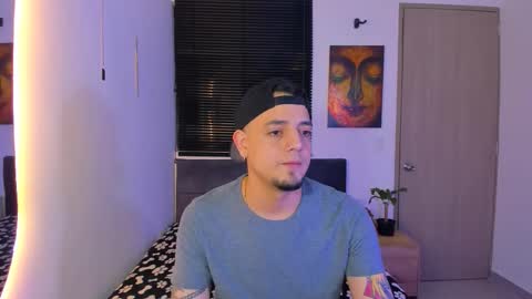 kendel_dimitri online show from March 23, 6:17 am