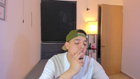 kendel_dimitri online show from May 9, 9:14 am