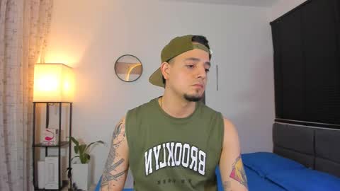 kendel_dimitri online show from May 11, 4:51 am
