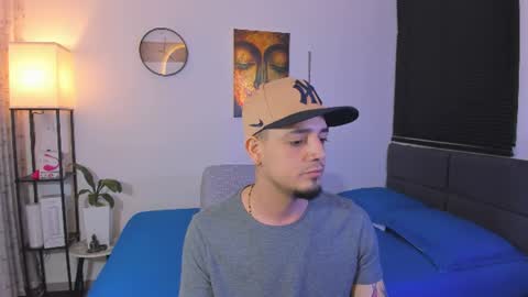 kendel_dimitri online show from June 24, 1:59 am