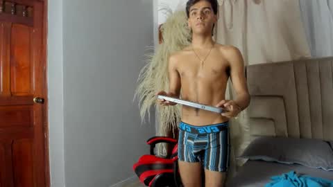 Snapshot of kendra_and_liam chatting on October 10, 11:42 am kendra and liam online show from October 10, 11:42 am