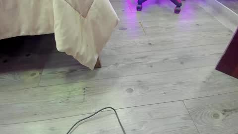 Kendra London online show from February 10, 11:14 am