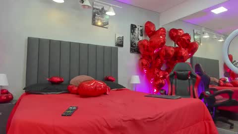 Snapshot of kendra_london chatting on February 12, 11:16 am Kendra London online show from February 12, 11:16 am