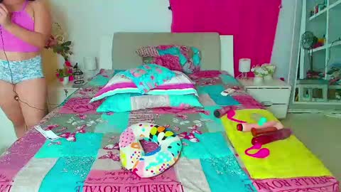 kendra_love31 online show from May 11, 3:12 am