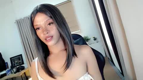 kendra_lunaxx online show from February 23, 11:46 pm