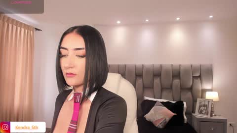 Kendra Scoth online show from February 5, 6:59 pm