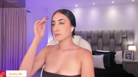 Kendra Scoth online show from February 10, 10:09 pm