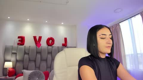 Kendra Scoth online show from February 16, 7:49 pm