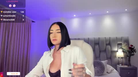 Kendra Scoth online show from February 18, 10:58 pm