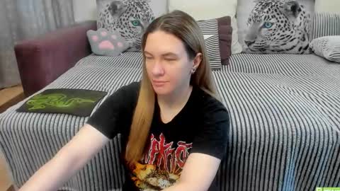 Kendra online show from May 3, 11:44 pm