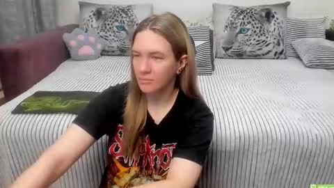 Kendra online show from May 6, 10:59 pm