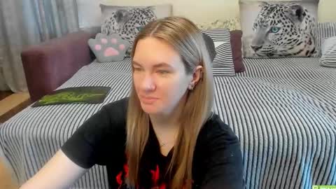 Kendra online show from May 16, 11:57 pm