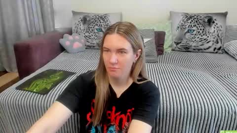 Kendra online show from May 19, 1:56 am