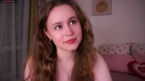 Kira online show from May 20, 11:00 pm