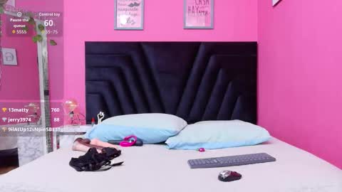 Kendra Foster online show from February 17, 2:30 am