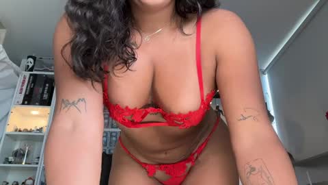 Snapshot of kendrasmithts chatting on April 11, 10:14 pm Hi Im kendra- onlyfans. isab2896 online show from April 11, 10:14 pm