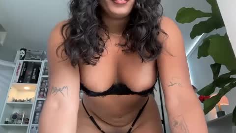 Snapshot of kendrasmithts chatting on April 27, 4:49 pm Hi Im kendra- onlyfans. isab2896 online show from April 27, 4:49 pm