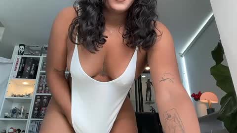 Snapshot of kendrasmithts chatting on May 9, 5:40 pm Hi Im kendra- onlyfans. isab2896 online show from May 9, 5:40 pm